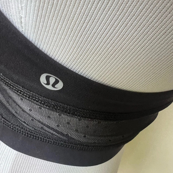 Lululemon Sheer Panel Black Bra, size 6 - Picture 5 of 5